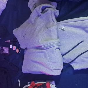 Mens jordan jogger set
